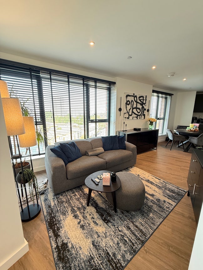 Modern flat with view on City Main Photo
