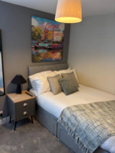 Luxury Rooms Available in Modern 6-Bed Professiona Main Photo