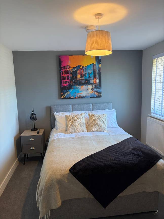 Luxury Rooms Available in Modern 6-Bed Professiona Main Photo