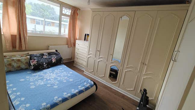 Sharing room available at Hatfield  Main Photo