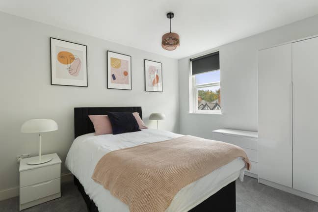 First Month Halfprice - Xl Spacious Room in NG7 Main Photo