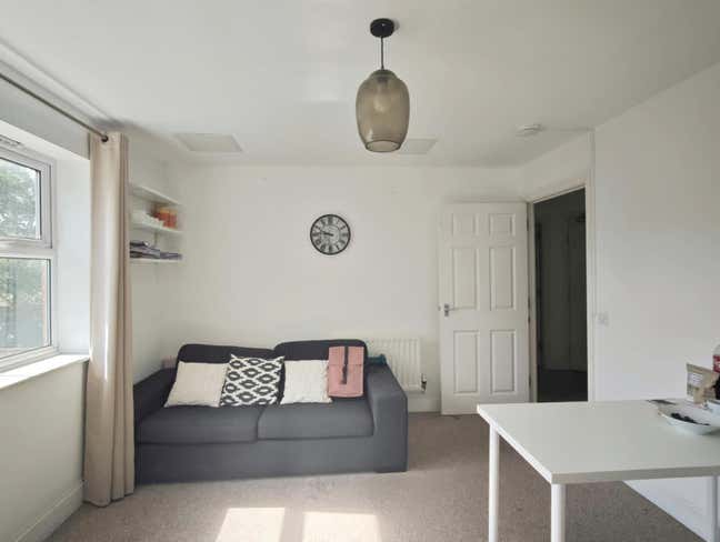 Lovely Double Room – 1min to East Dulwich Station Main Photo