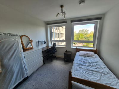 Well Maintained Flat Nearby Saughton Park Main Photo