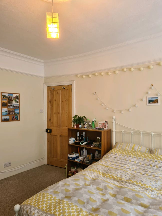 Spacious, bright double room near Seven Dials  Main Photo