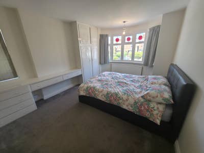 Double room close to Maidenhead station & town Main Photo