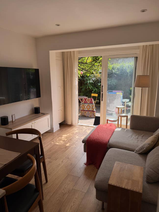 1 Bed South Facing in Chiswick Victorian Home Main Photo