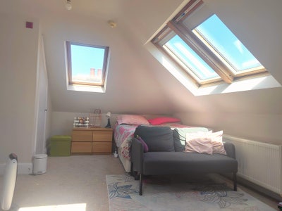 LARGE double room in Ealing Common  Main Photo