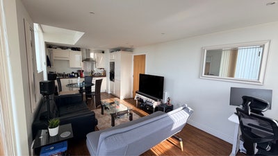1 Bedroom with Separate washroom Main Photo