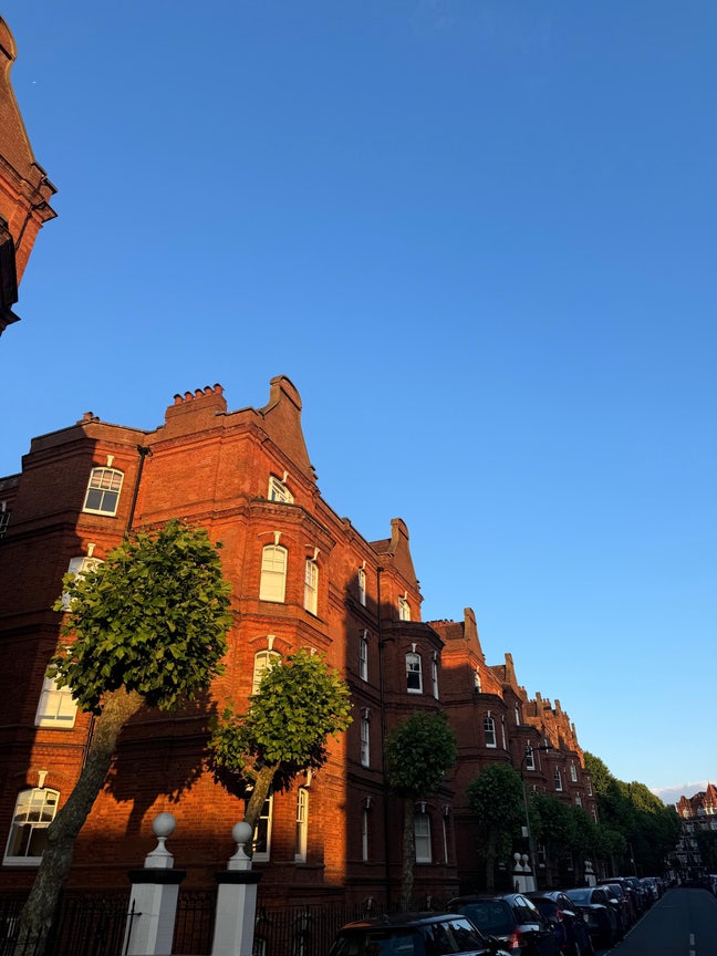 One/Two rooms available in West Kensington  Main Photo