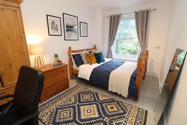 3 Rooms 3 Mins Walk to Kingscross  Main Photo