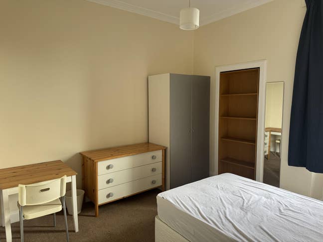 Double Room in Spacious Newington Flat Main Photo