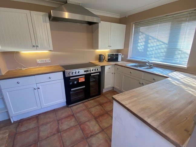 Double Rooms Available | Seafront | Bills Inc Main Photo
