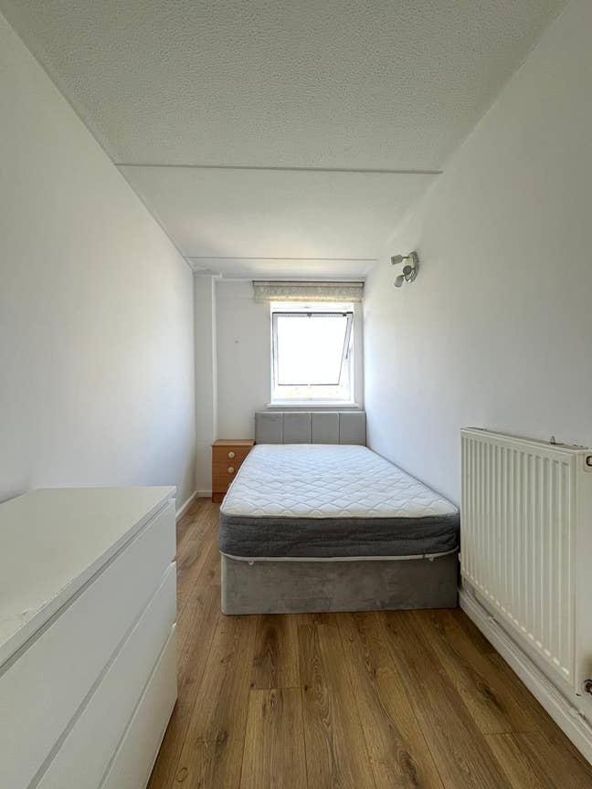 Amazing Double in Battersea! Av. NOW!! Main Photo