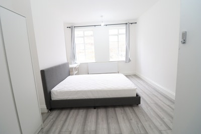Rooms Available In West London - Ealing W5 ! Main Photo