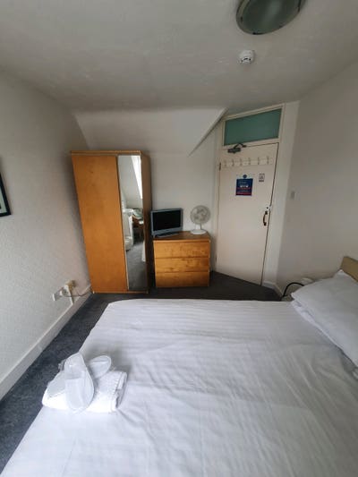 Rooms To Rent  Main Photo