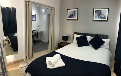 Rooms available in quiet shared house 😁 Main Photo