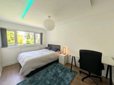 🎉Amazing All En-Suite Modern Luxury House 🔥 Main Photo
