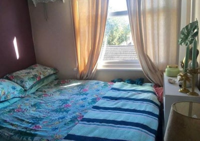 Cozy room close to Richmond Main Photo