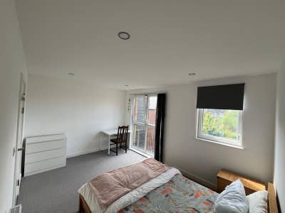 Large double room in Kidbrooke village Main Photo
