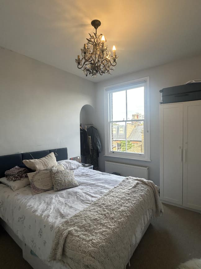 Double Room Available in Battersea Main Photo