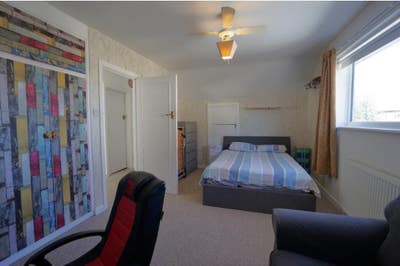 Large Dbl Rm, All Bills Incl, Near Beach & Station Main Photo