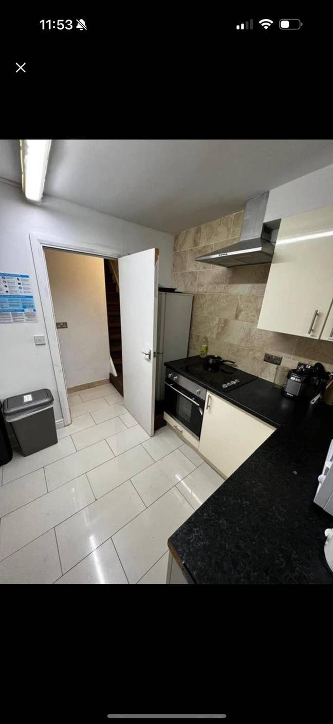  Amazing Ensuite Double Room ** All Bills Inc* Main Photo