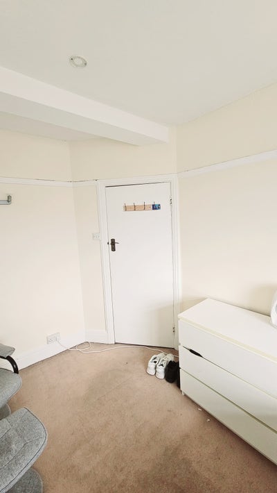 Double room available for  girl Main Photo