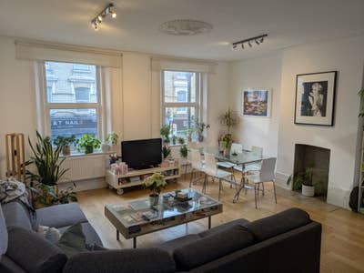 Two rooms in a wonderful flat in Battersea Main Photo