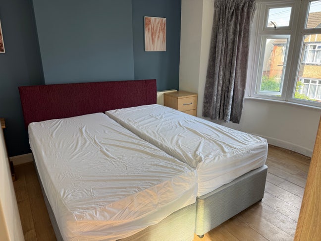 Room Near University of Bedfordshire & Station Main Photo
