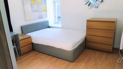 Double Room available in City Centre Aberdeen Main Photo