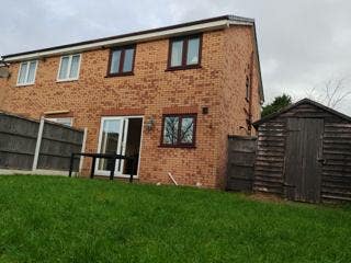 A Nice 3 bedrooms M11 available now Main Photo