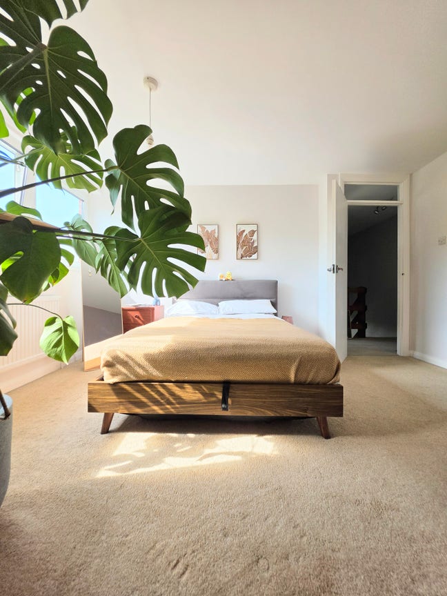 Extra Large Bedroom + Private Office Room Main Photo