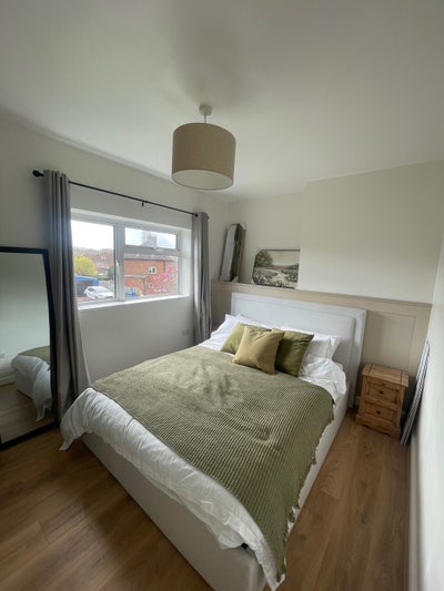 2 Rooms Available! Main Photo