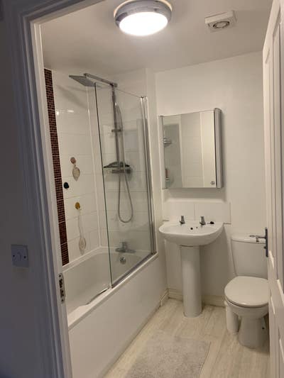Front spare double bedroom Main Photo