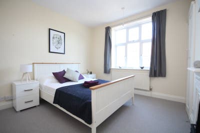 ⭐Lovely Modern Double Nr Acton Town Tube- W5⭐ Main Photo