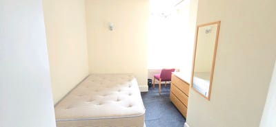 Room Available All Bills Included Main Photo