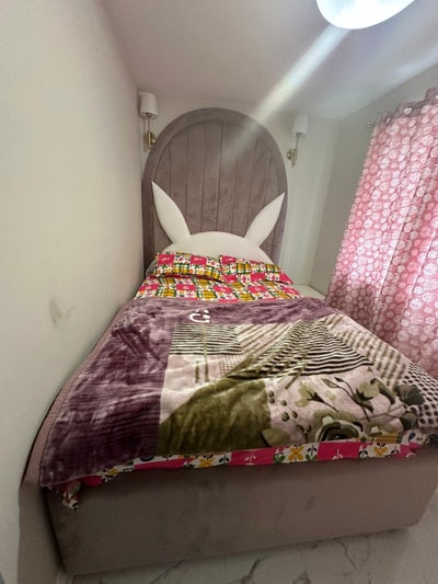 Single room available  Main Photo