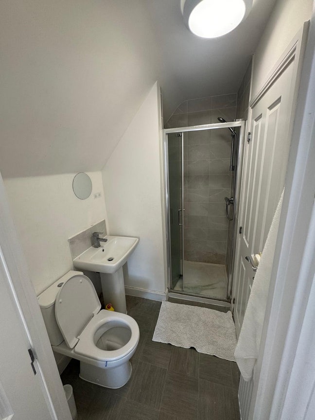 En-suite double room  Main Photo