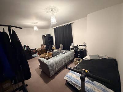 Room for Rent Main Photo