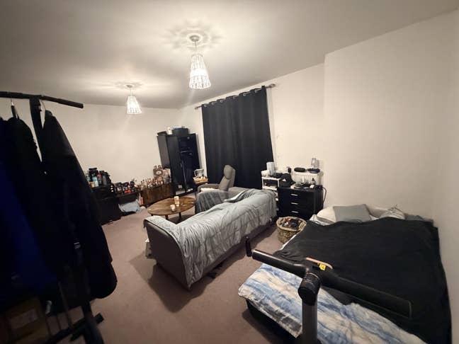 Room for Rent Main Photo