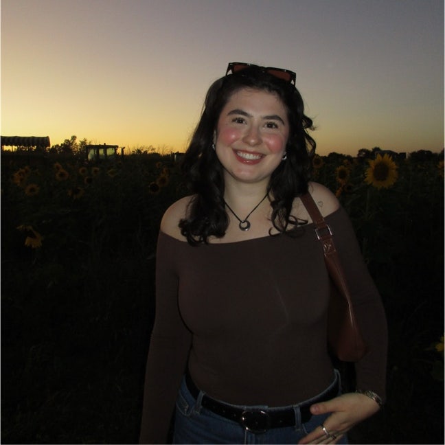 Hi I’m Olivia looking for flatmates for a f... Main Photo