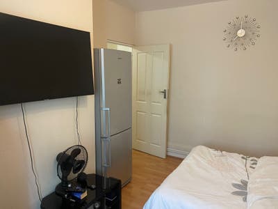 Fully furnished shared rooms in Clapham Common Main Photo