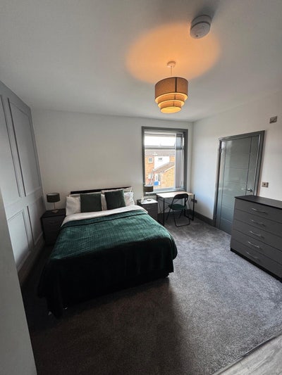 Stunning double room with en suite & kitchenette🏡 Main Photo