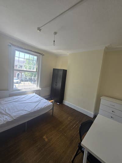 Lovely Double  Room with Bills &pound;750 Main Photo