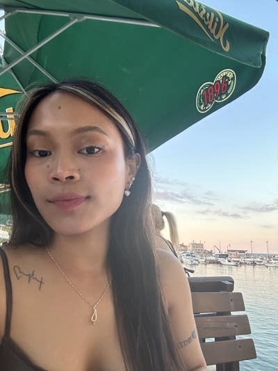 Professional Female seeks a single or double room Main Photo