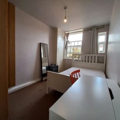 Room. Chelsea. Main Photo