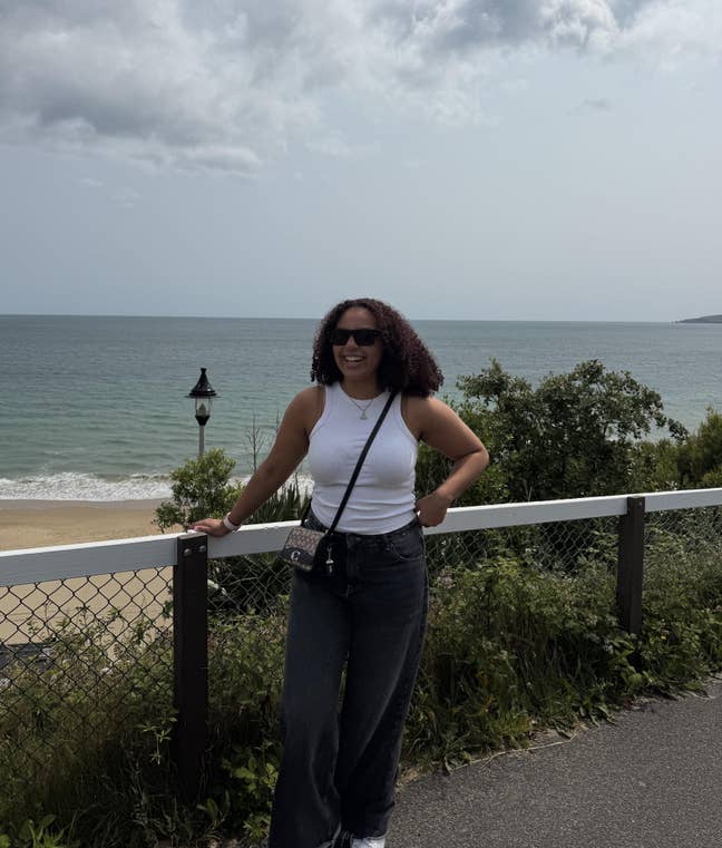 Looking for a female only house/flat share :) Main Photo