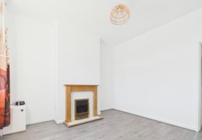 Spacious 2 bed 2 large receptions Available Now Main Photo