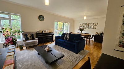 Heart of Spitalfields Flat Main Photo