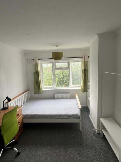 A stunning town house to let  Main Photo